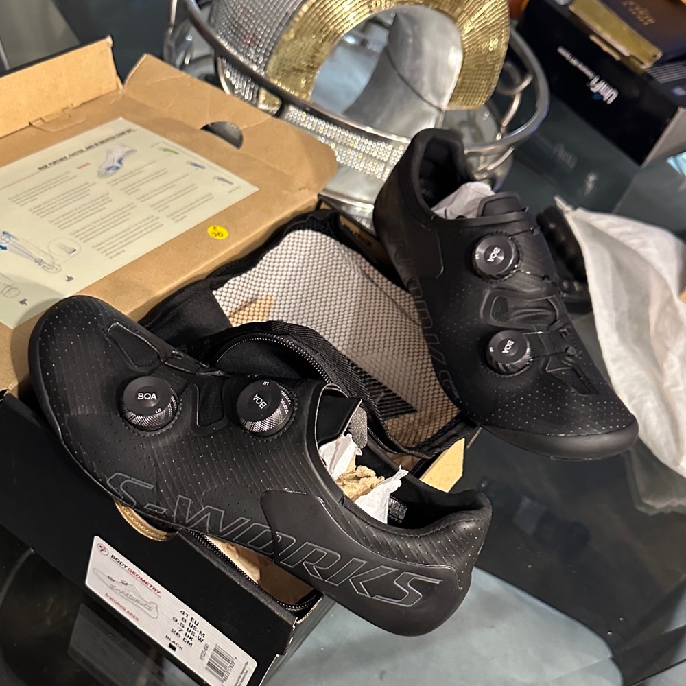BODY GEOMETRY 5-WORK ARES BRAD NEW road shoes